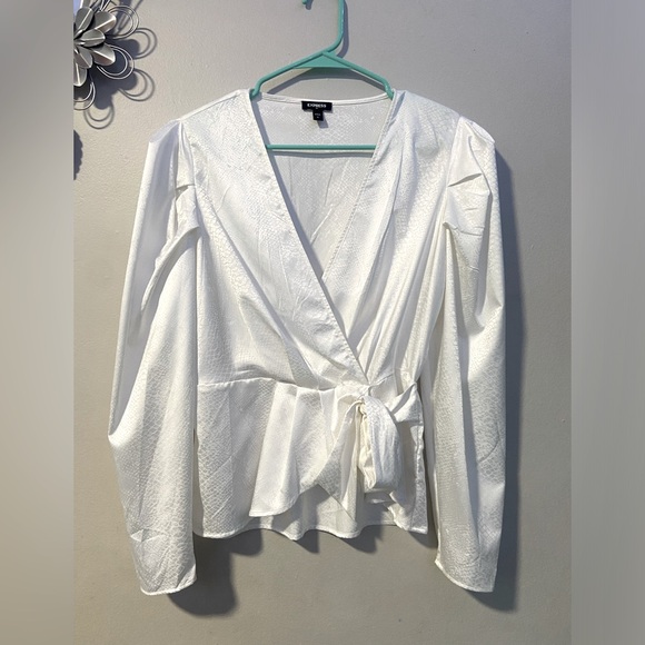 Pearly white Express women’s blouse - Picture 1 of 3
